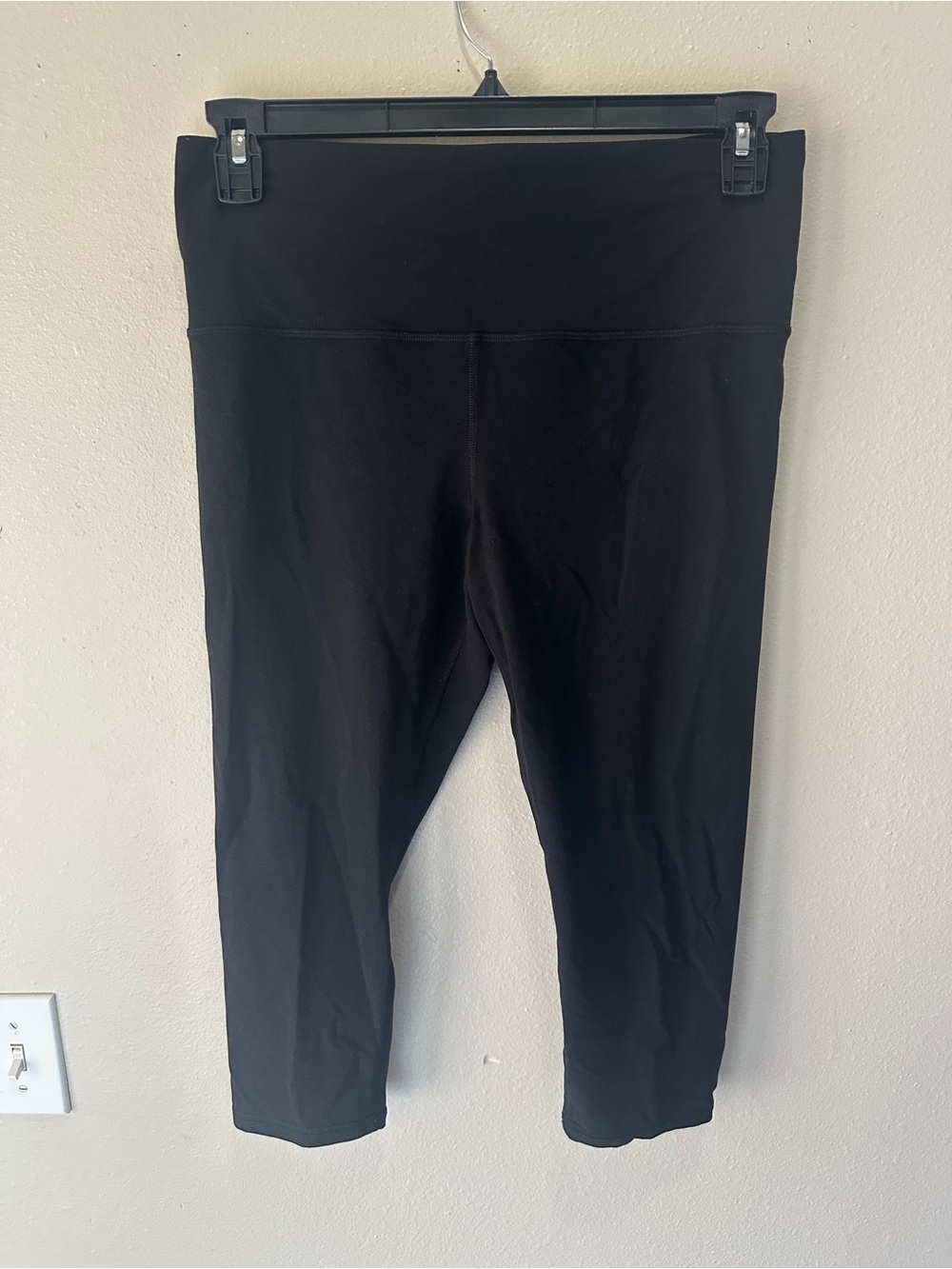 Athleta Black Capri Performance Leggings for women